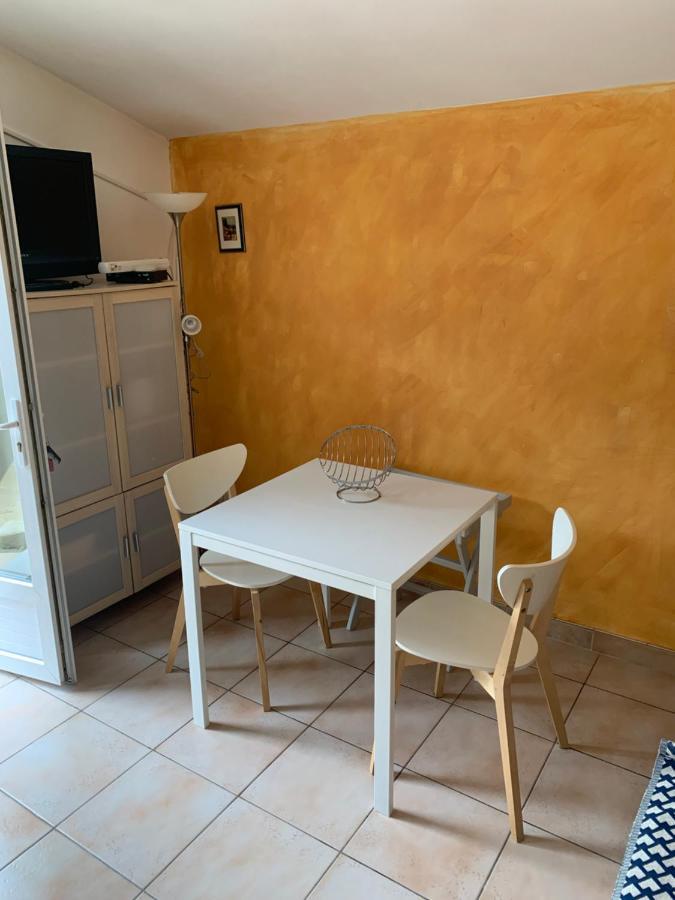 La Maison De Beaumes Exterior photo